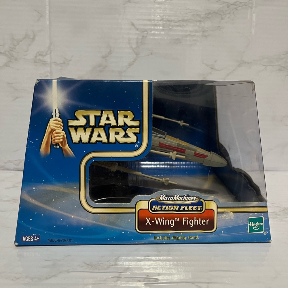 Hasbro Star Wars X-Wing Fighter - Black and Red